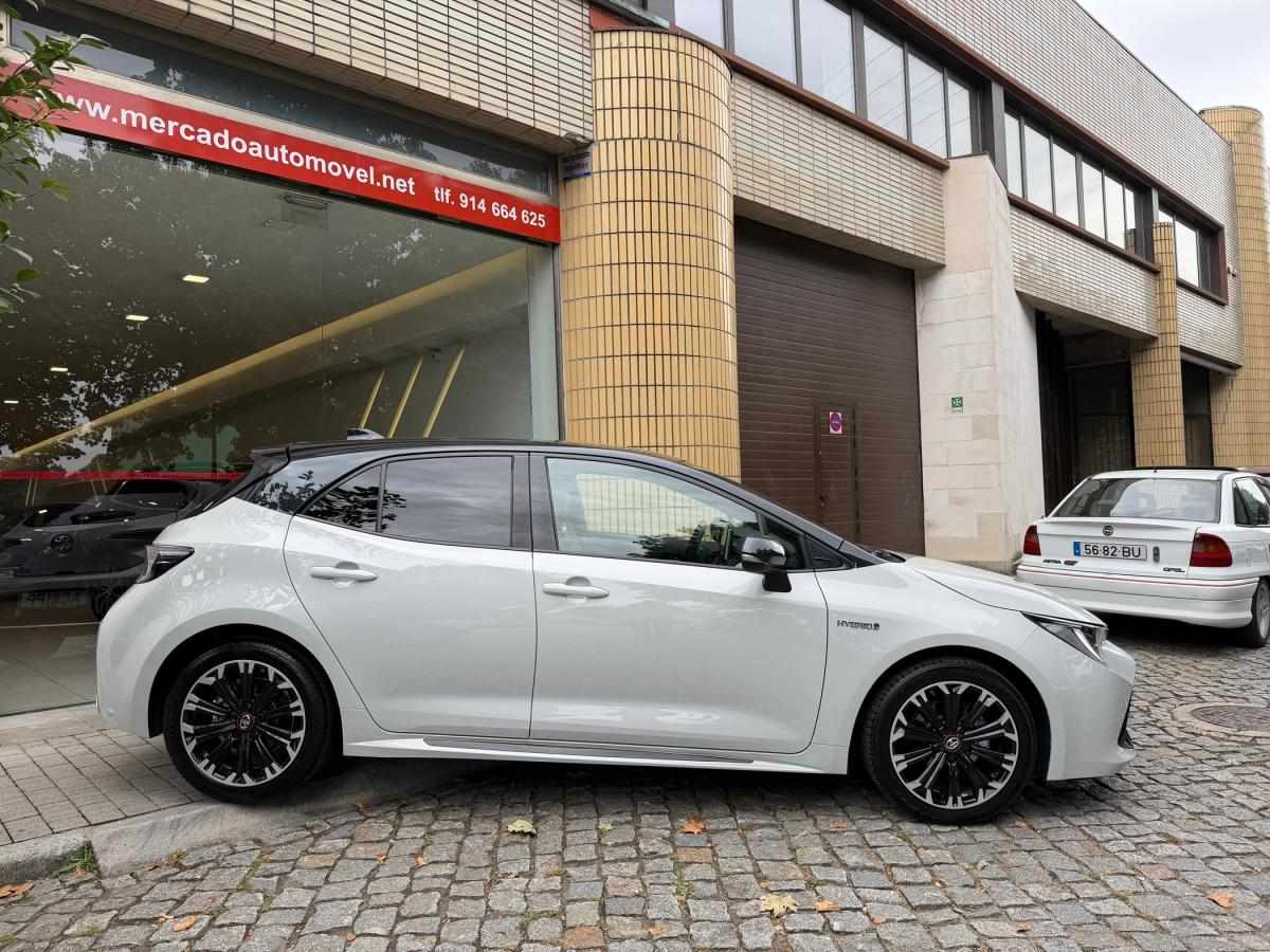 toyota-corolla-2020-hibrido-a-gasolina-1798cc