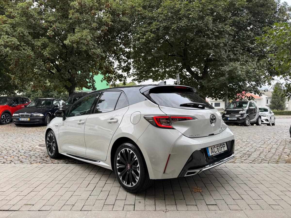 toyota-corolla-2020-hibrido-a-gasolina-1798cc