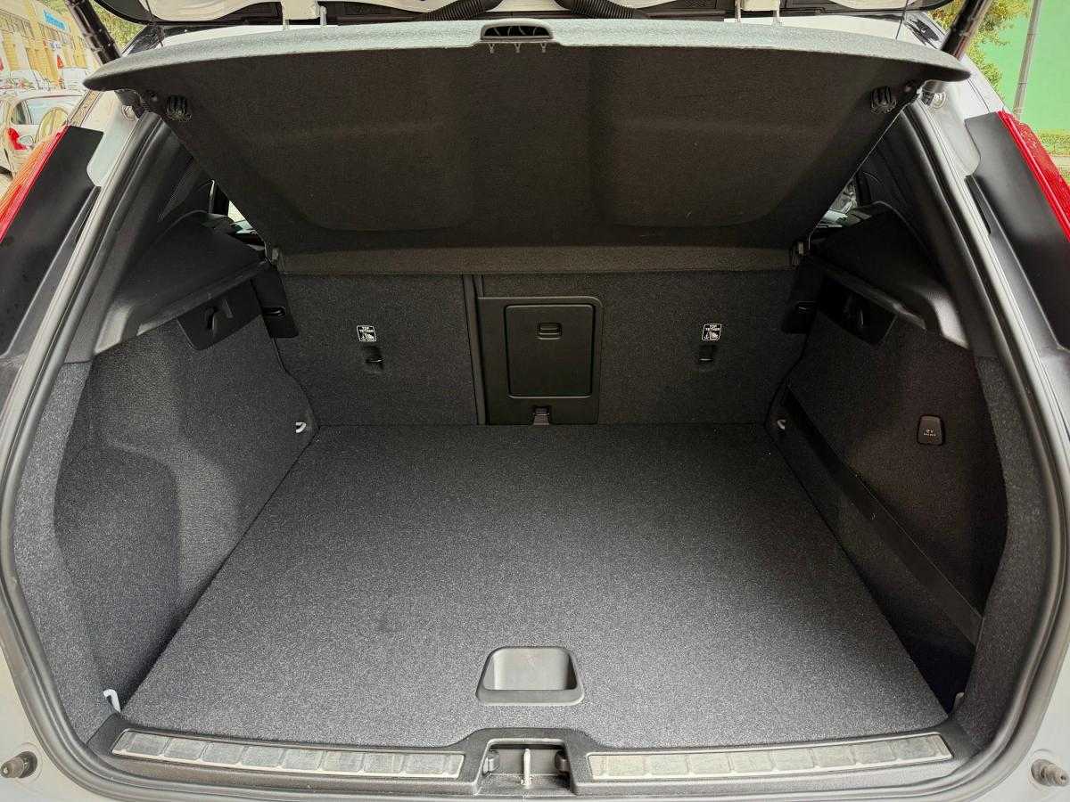 volvo-xc40-2020-hibrido-a-gasolina-1477cc