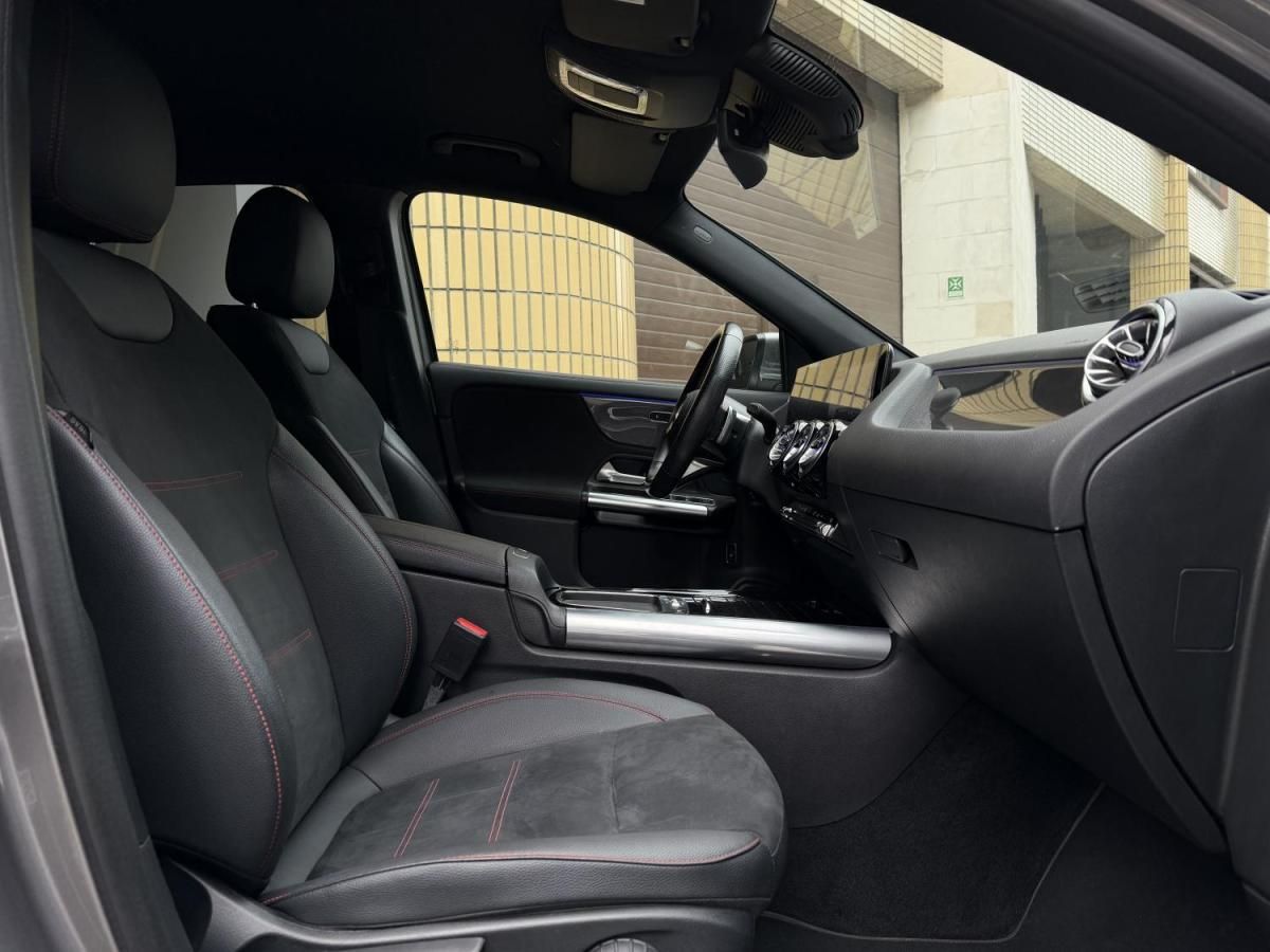 mercedes-benz-gla-2024-gasolina-1332cc