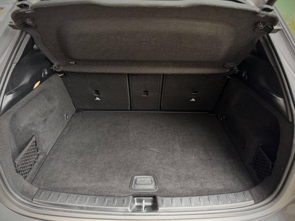 mercedes-benz-gla-2024-gasolina-1332cc
