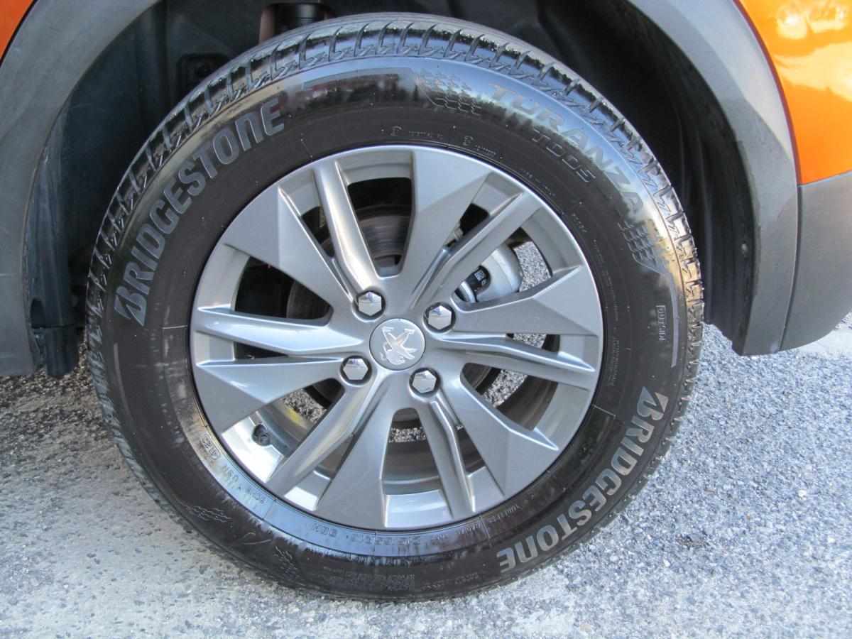 peugeot-2008-1-2-puretech-2022-gasolina-1199cc