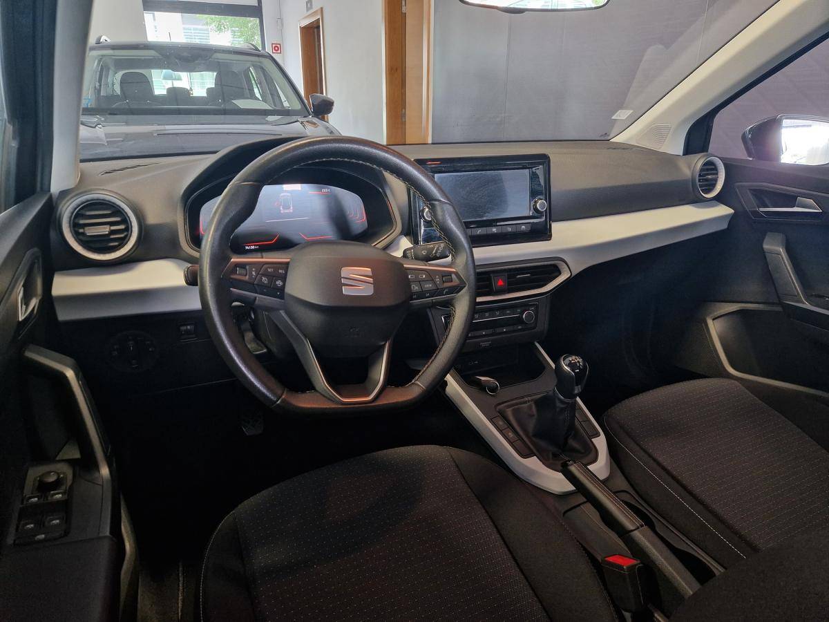 seat-arona-2023-gasolina-999cc