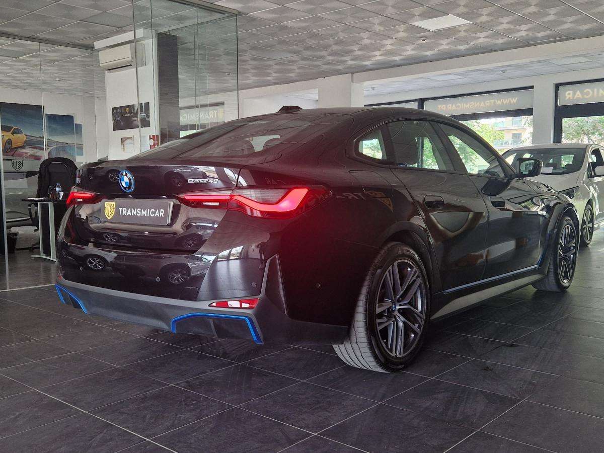 bmw-i4-2024-eletrico-500cc