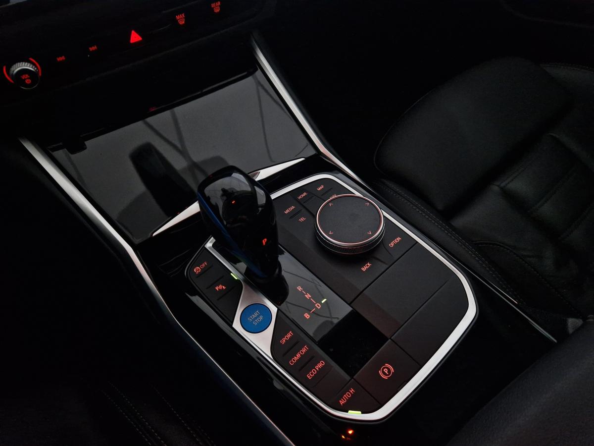 bmw-i4-2024-eletrico-500cc