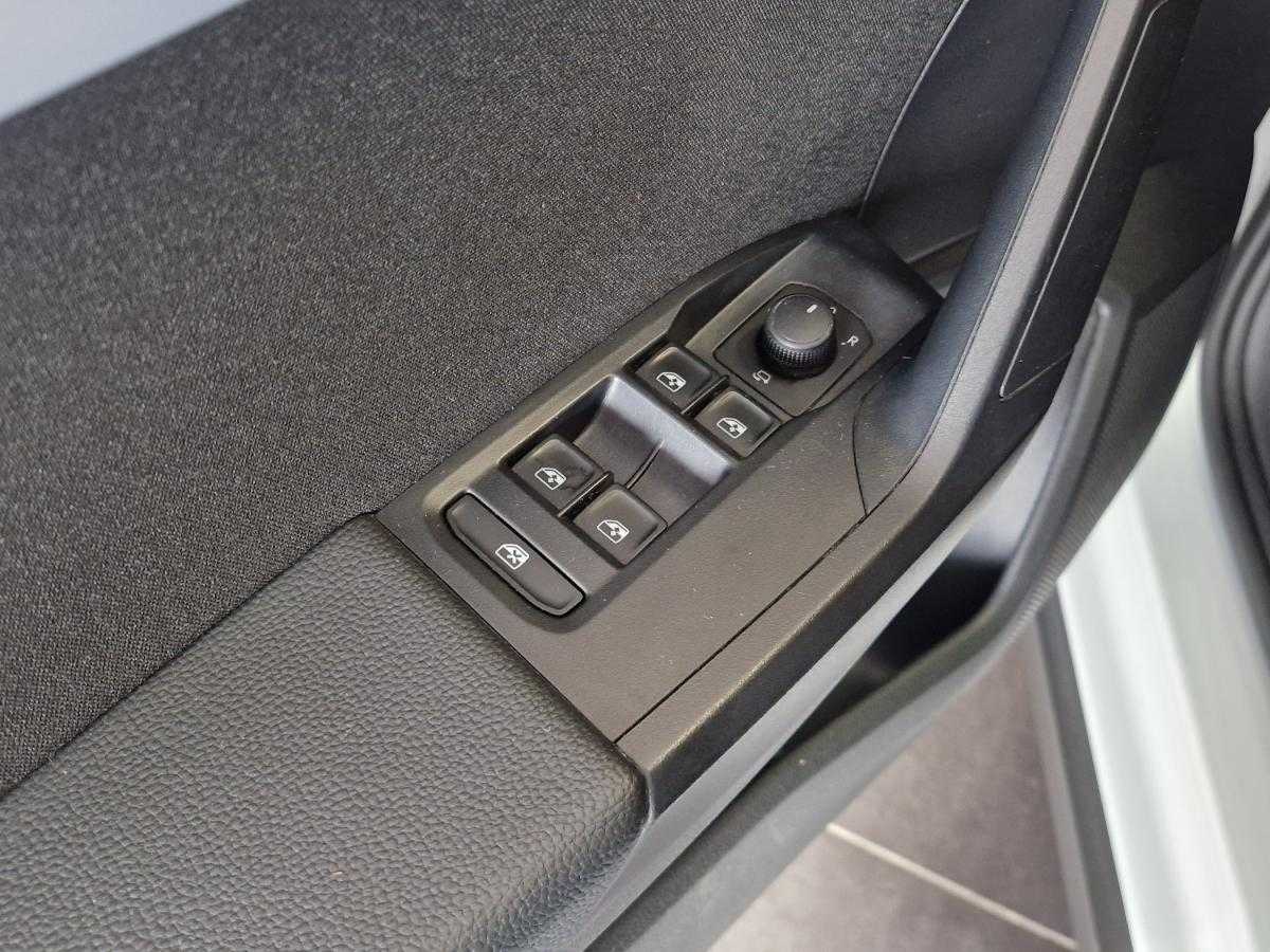 seat-arona-2022-gasolina-999cc