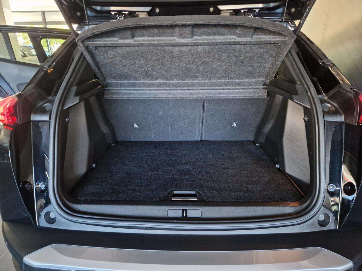 peugeot-2008-2021-diesel-1499cc