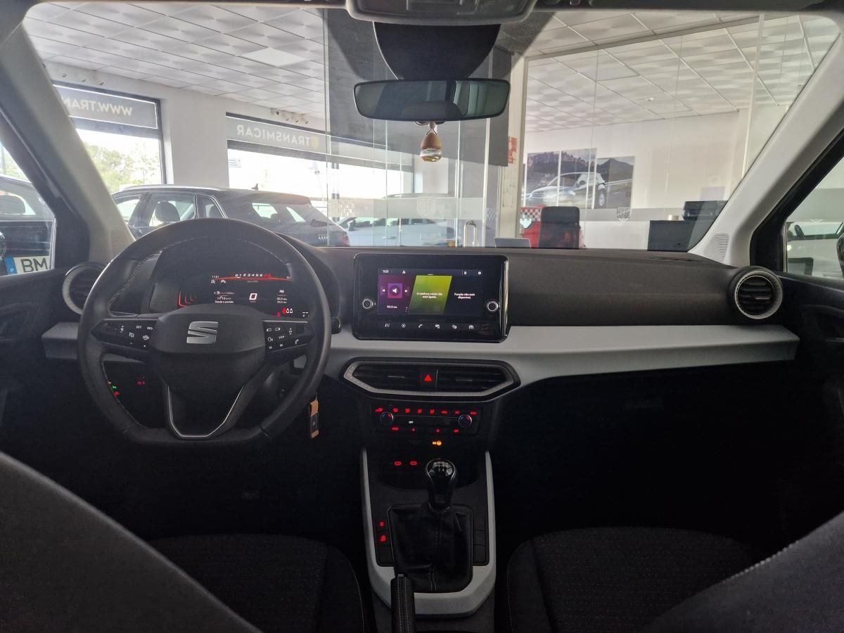 seat-arona-2023-gasolina-999cc