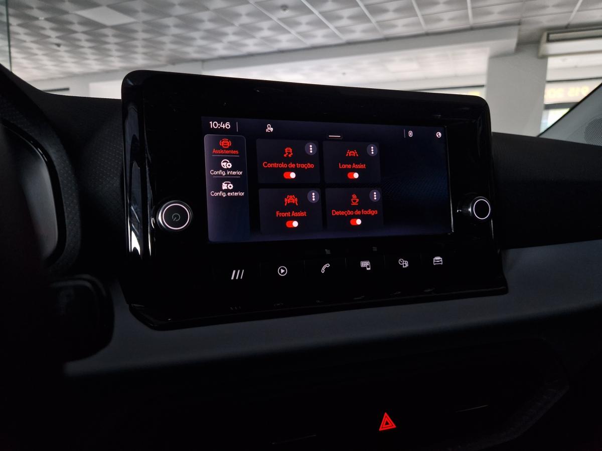 seat-arona-2023-gasolina-999cc