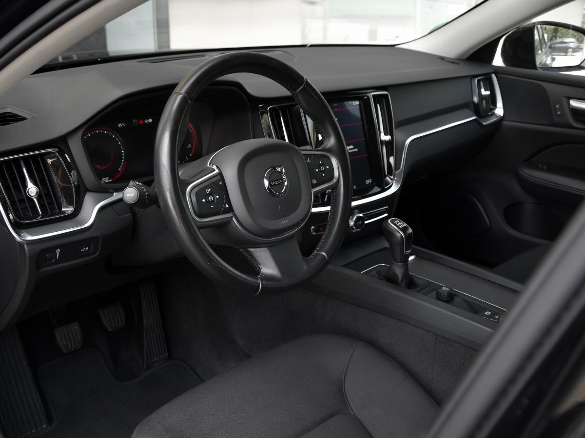 volvo-v60-2019-diesel-1969cc