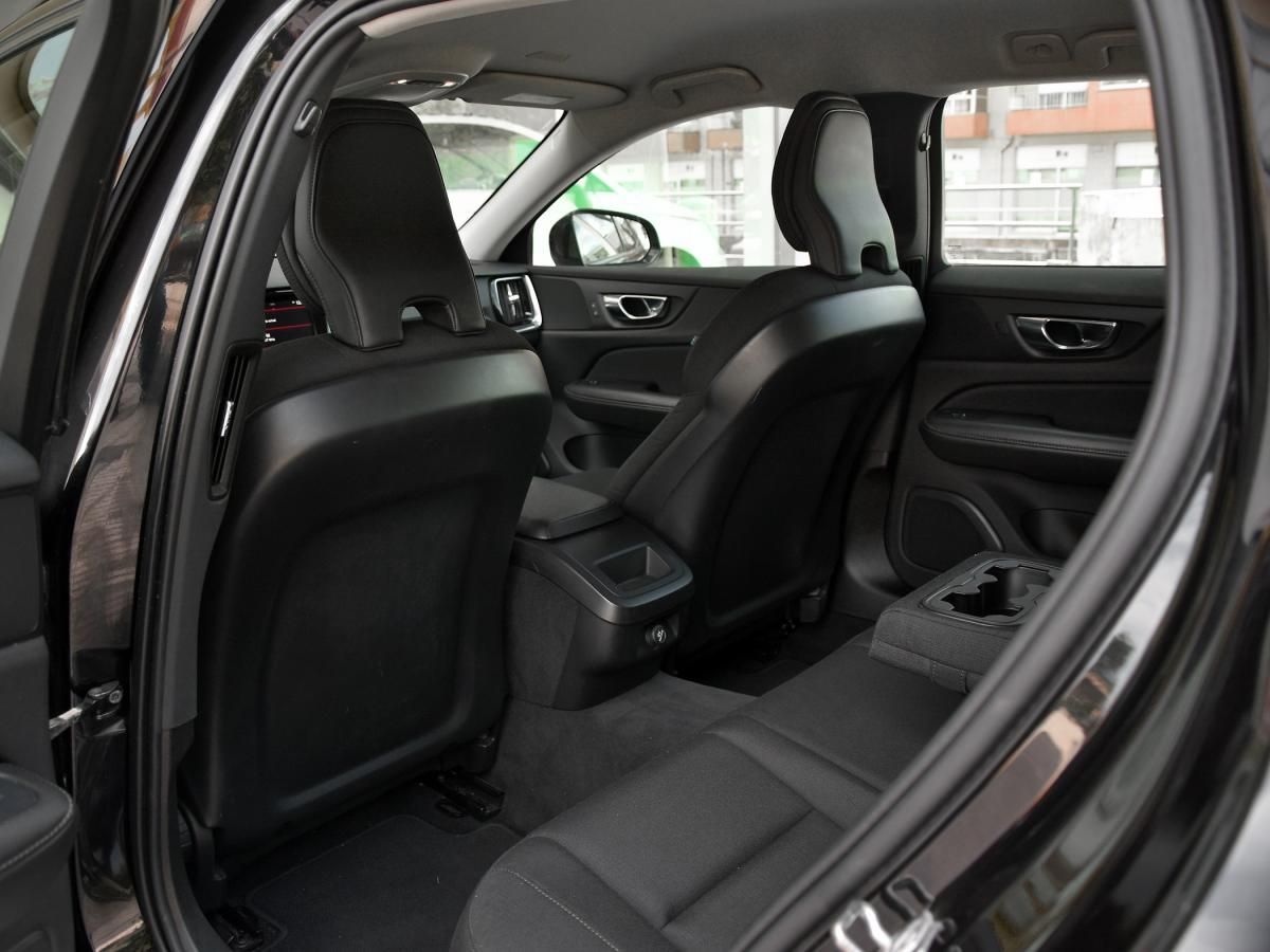 volvo-v60-2019-diesel-1969cc