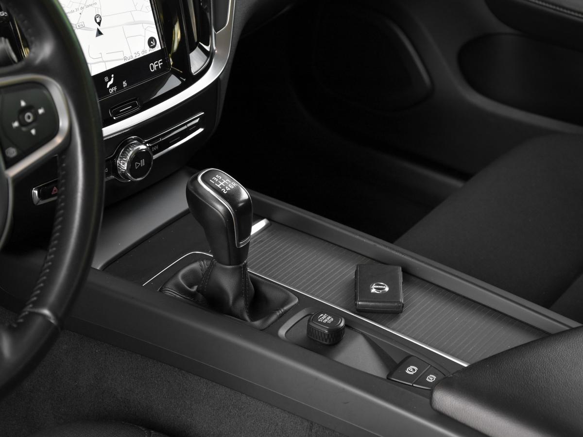 volvo-v60-2019-diesel-1969cc