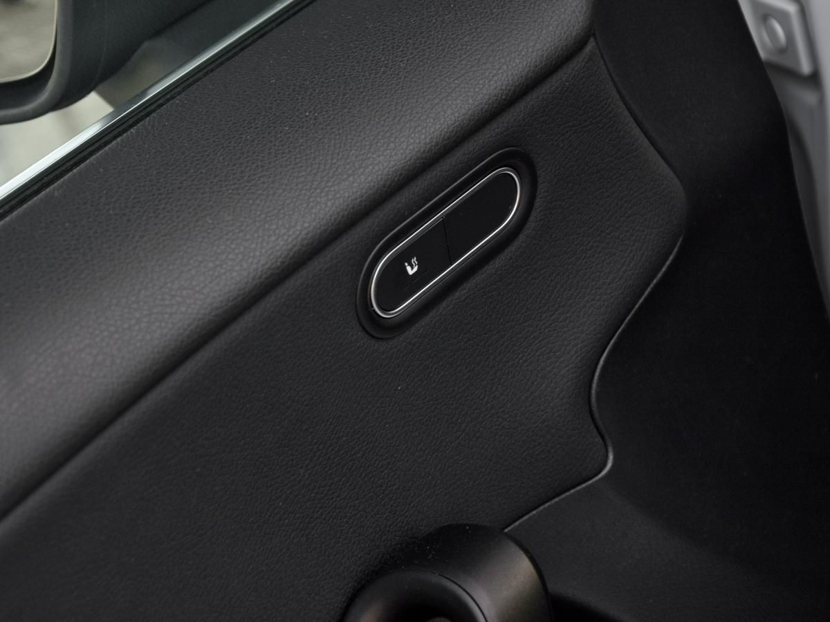 mercedes-benz-classe-a-2024-hibrido-a-gasolina-1332cc