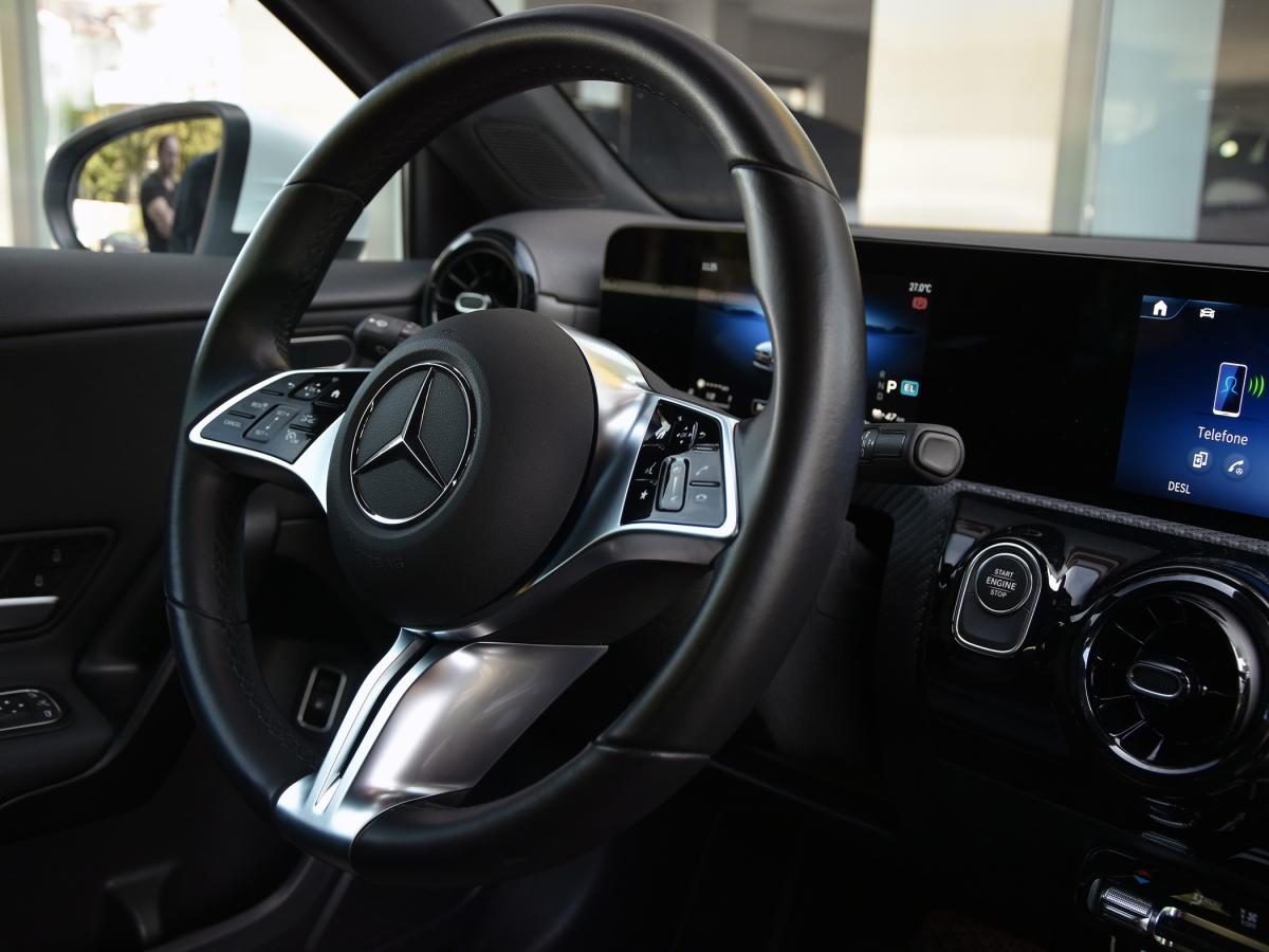 mercedes-benz-classe-a-2024-hibrido-a-gasolina-1332cc
