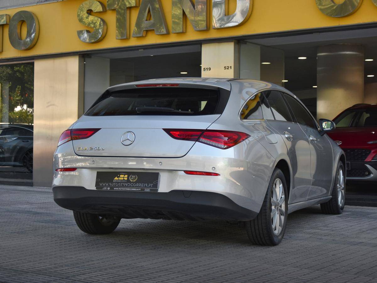 mercedes-benz-cla-2022-hibrido-a-gasolina-1332cc