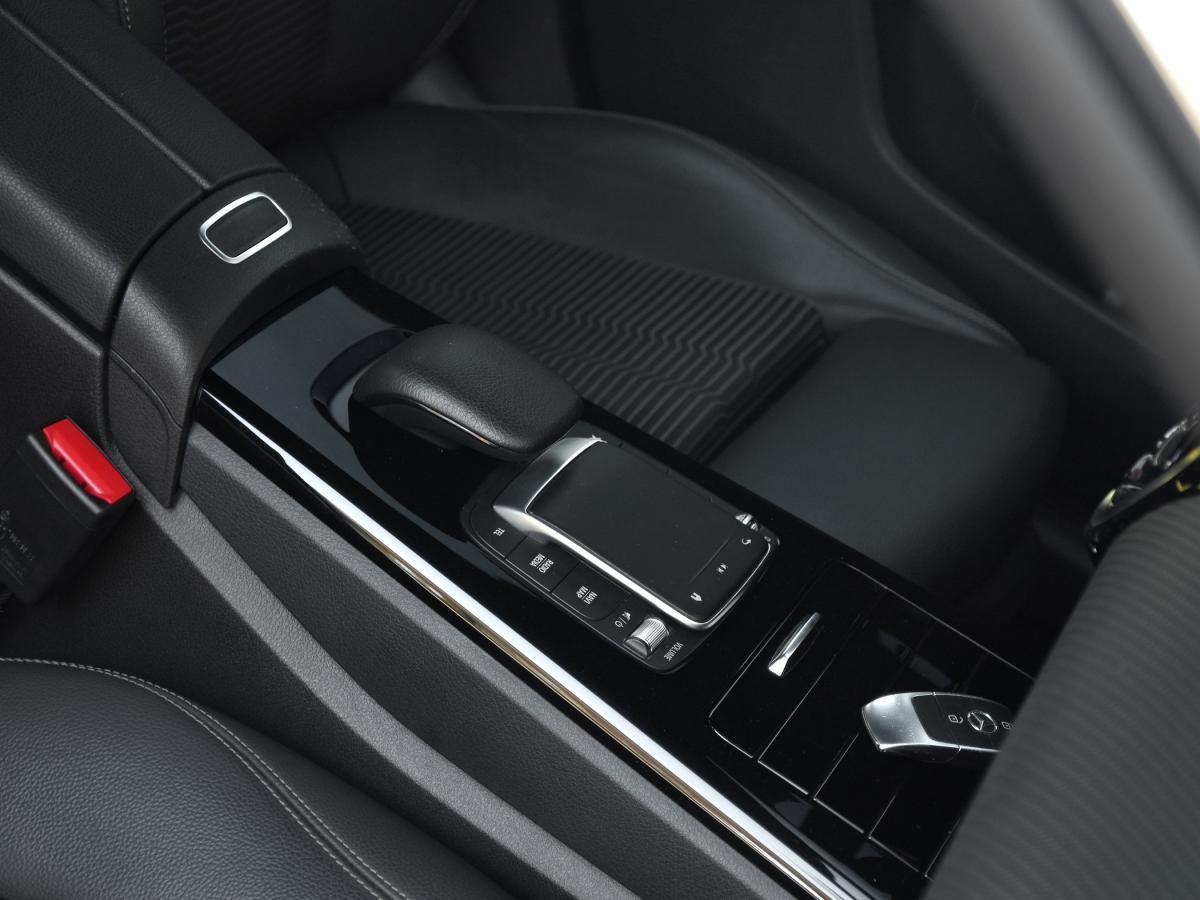 mercedes-benz-cla-2022-hibrido-a-gasolina-1332cc
