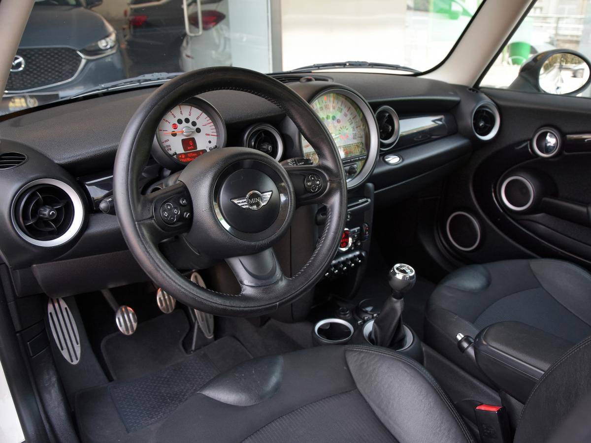 mini-cooper-2011-gasolina-1598cc
