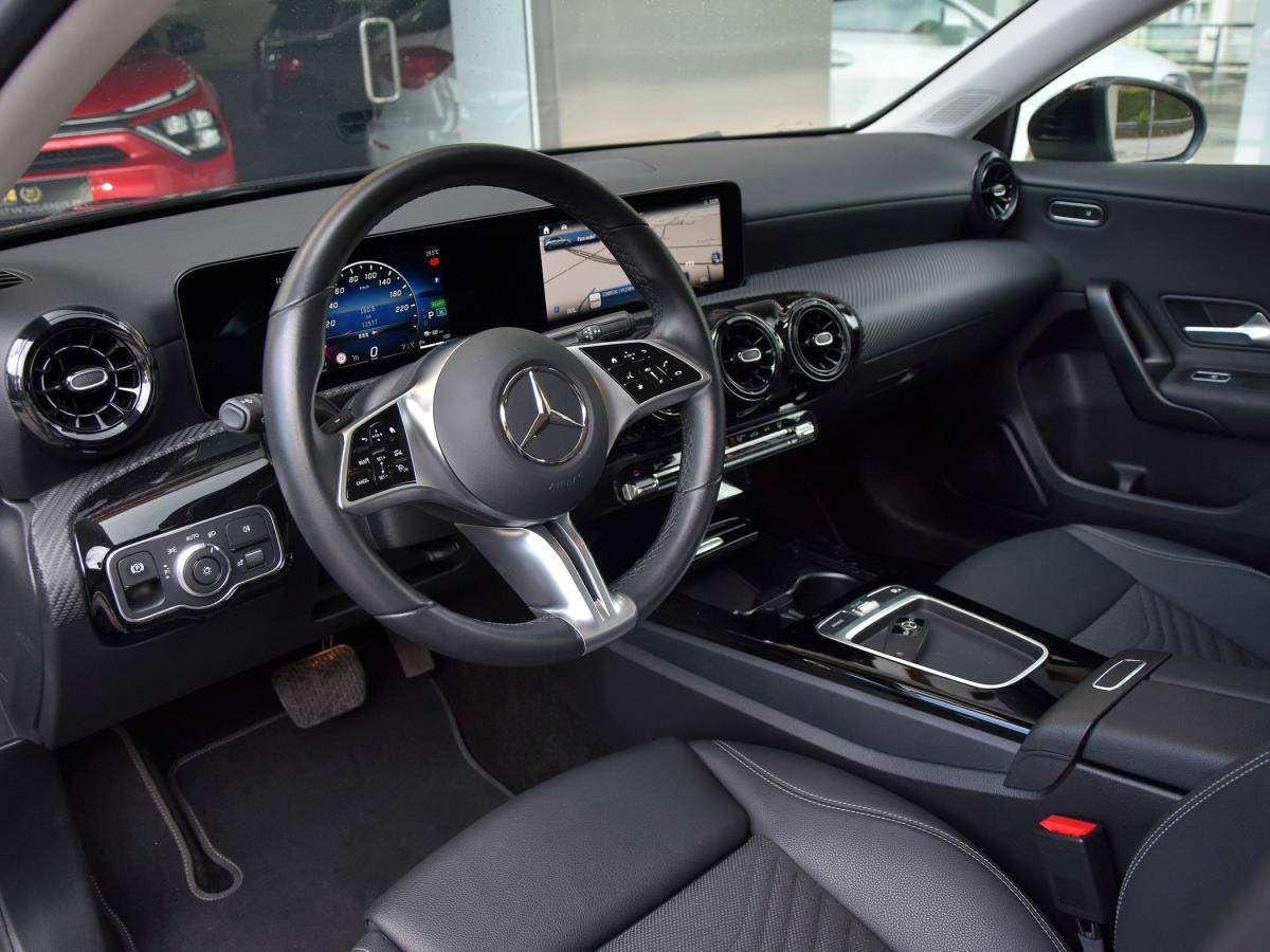 mercedes-benz-classe-a-2024-hibrido-a-gasolina-1332cc
