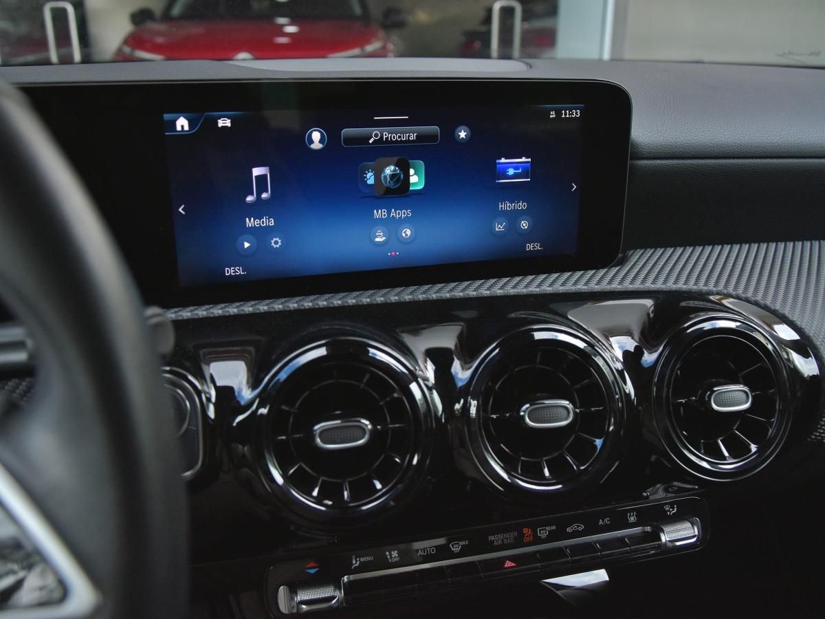 mercedes-benz-classe-a-2024-hibrido-a-gasolina-1332cc