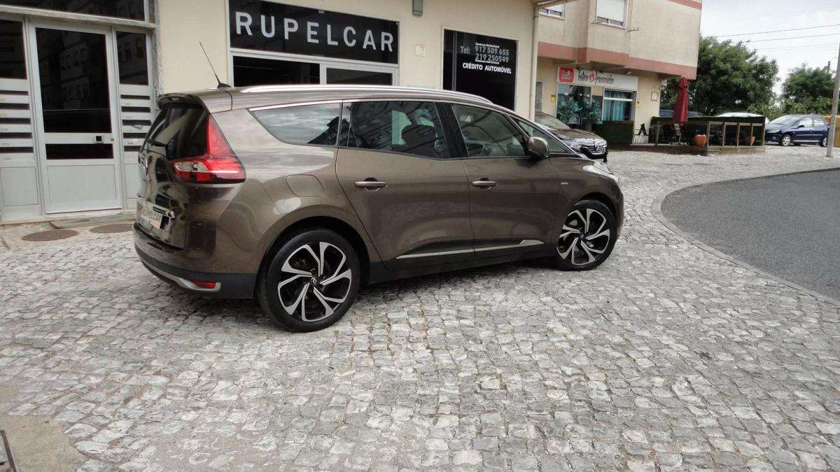 renault-grand-scenic-2018-diesel-1598cc