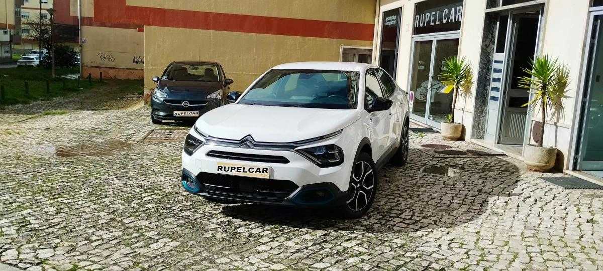 citroen-c4-2023-eletrico-200cc