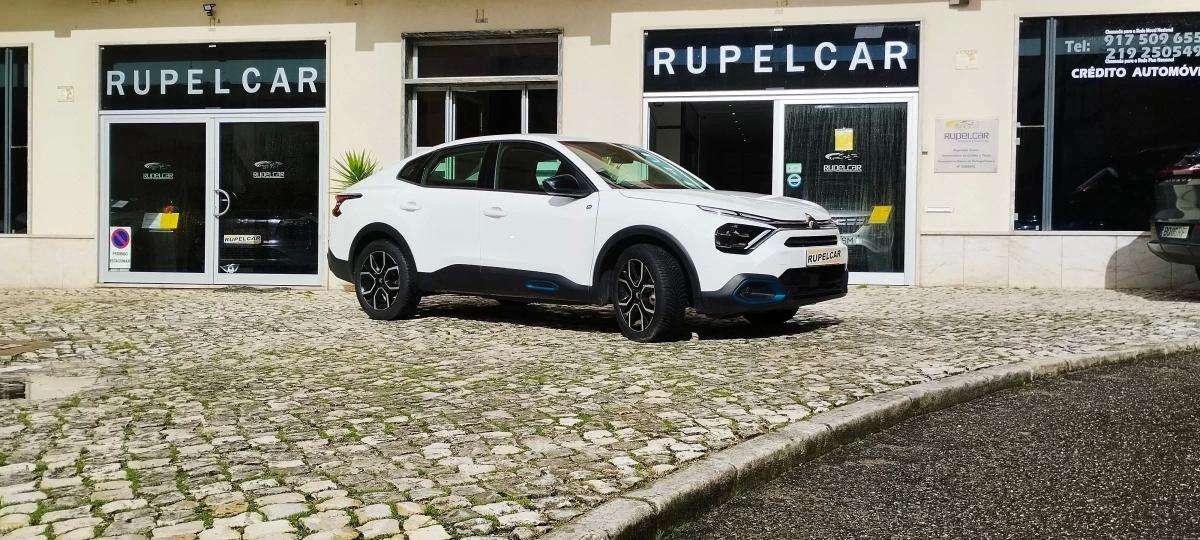 citroen-c4-2023-eletrico-200cc