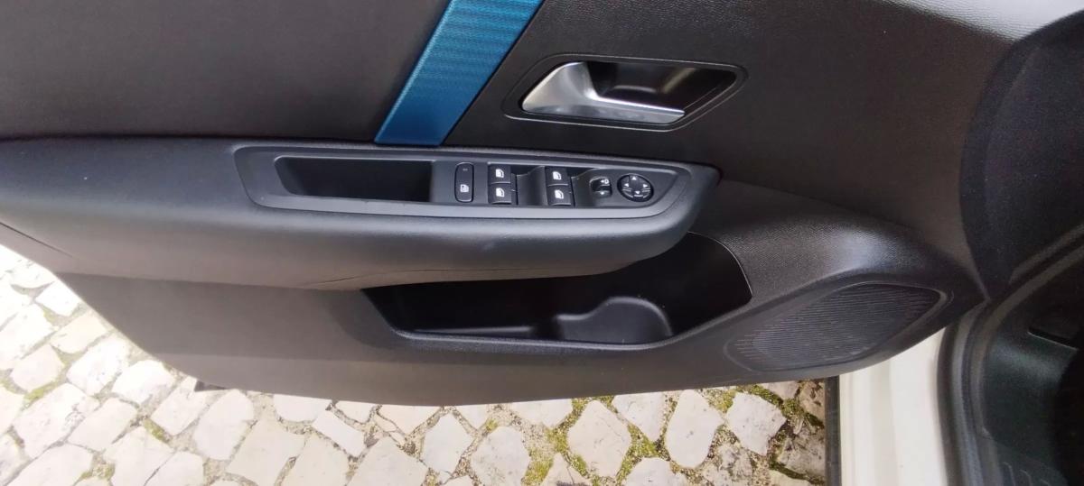 citroen-c4-2023-eletrico-200cc