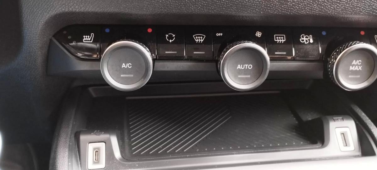 citroen-c4-2023-eletrico-200cc