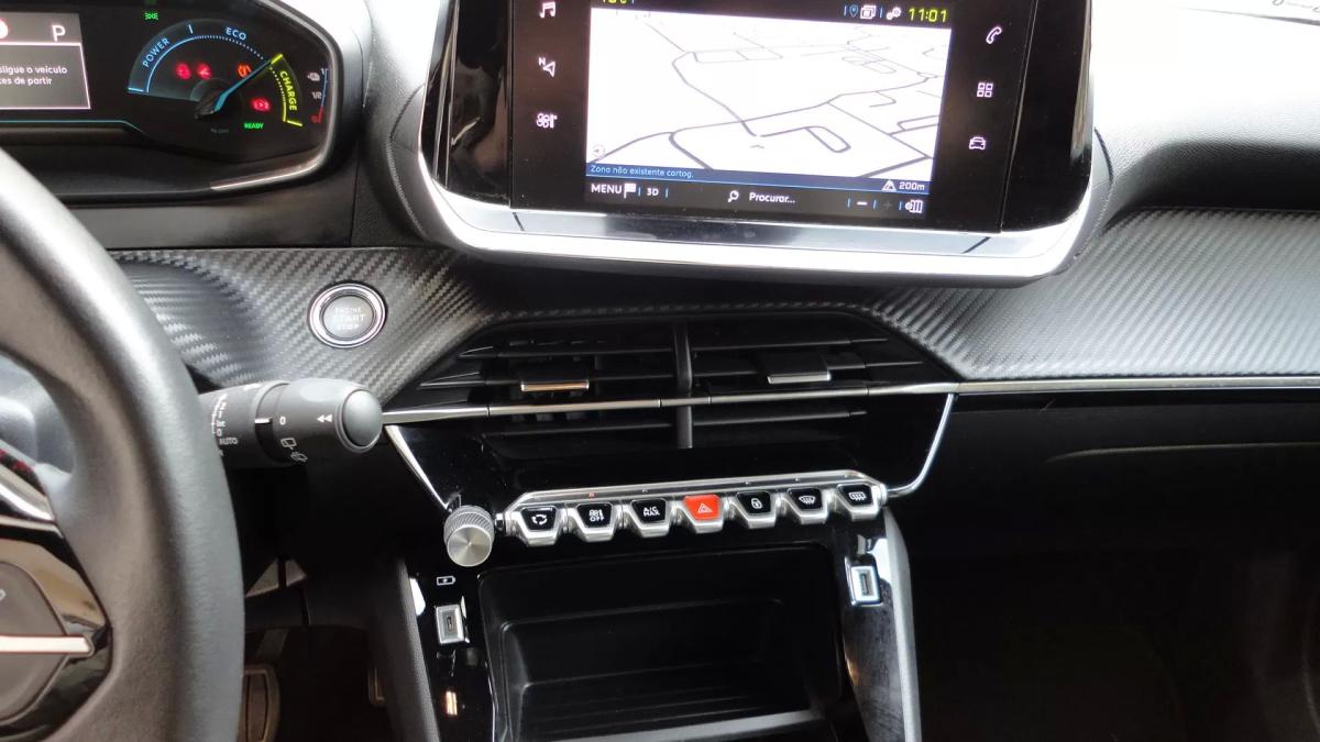 peugeot-e-2008-2023-eletrico-200cc