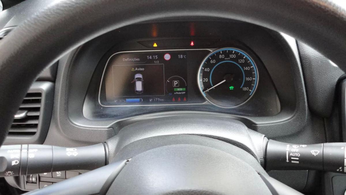 nissan-leaf-2021-eletrico-200cc