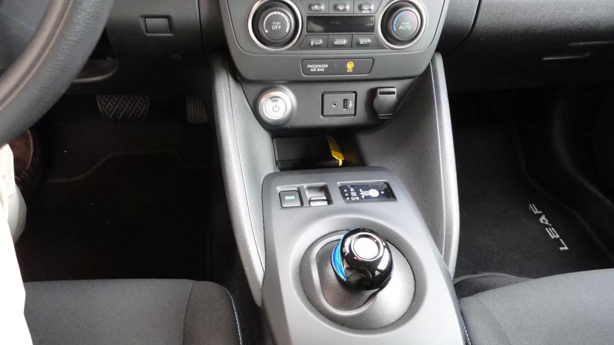 nissan-leaf-2021-eletrico-200cc