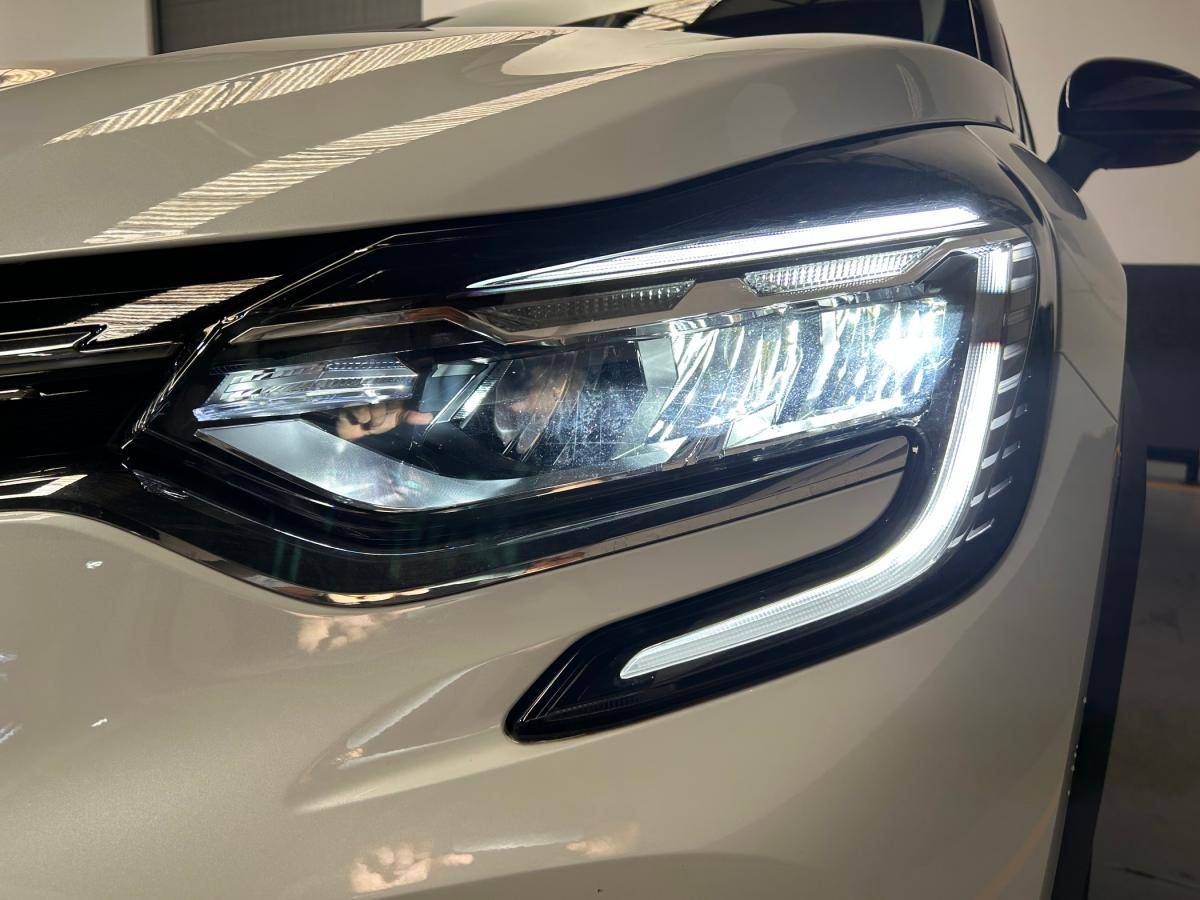 renault-captur-2023-hibrido-a-gasolina-1598cc