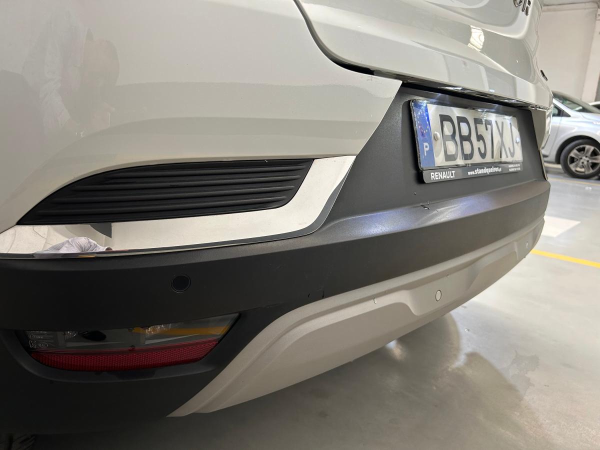 renault-captur-2023-hibrido-a-gasolina-1598cc