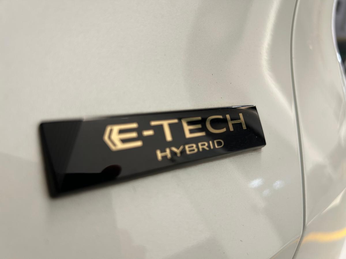renault-captur-2023-hibrido-a-gasolina-1598cc