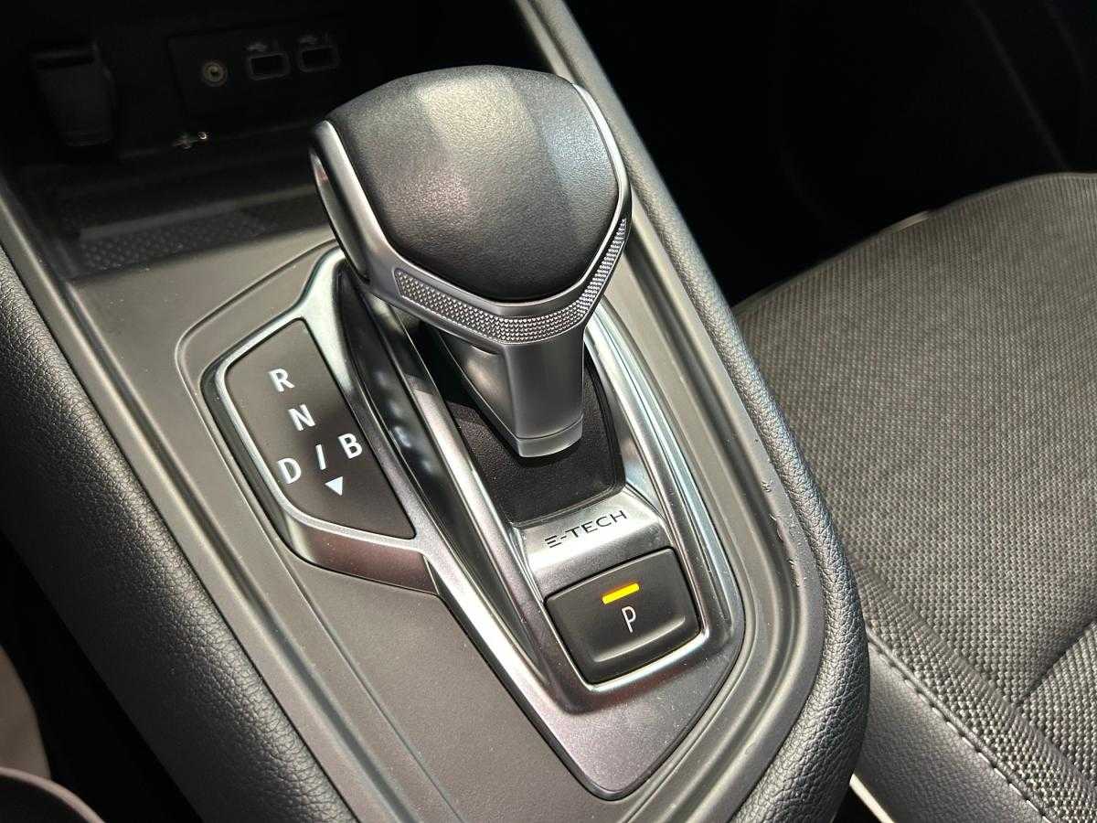 renault-captur-2023-hibrido-a-gasolina-1598cc