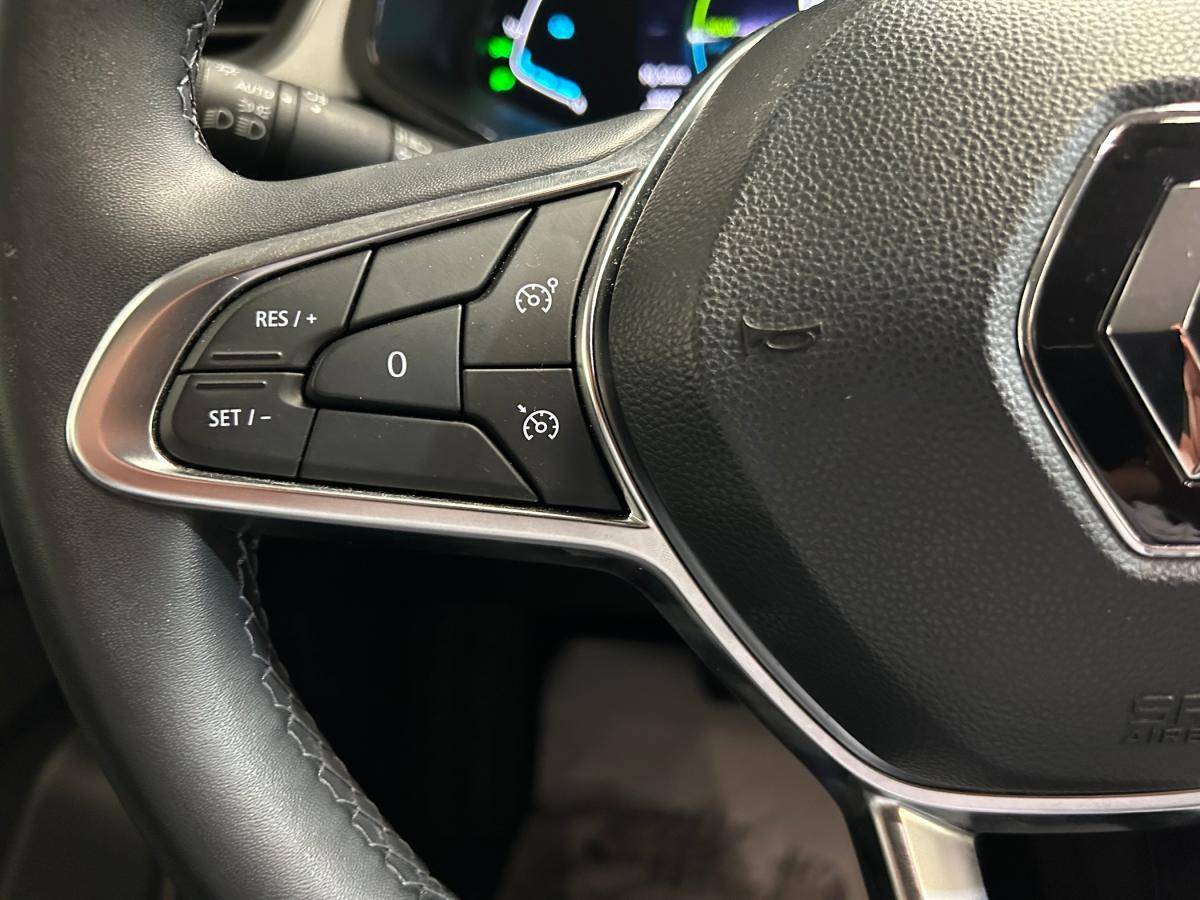 renault-captur-2023-hibrido-a-gasolina-1598cc