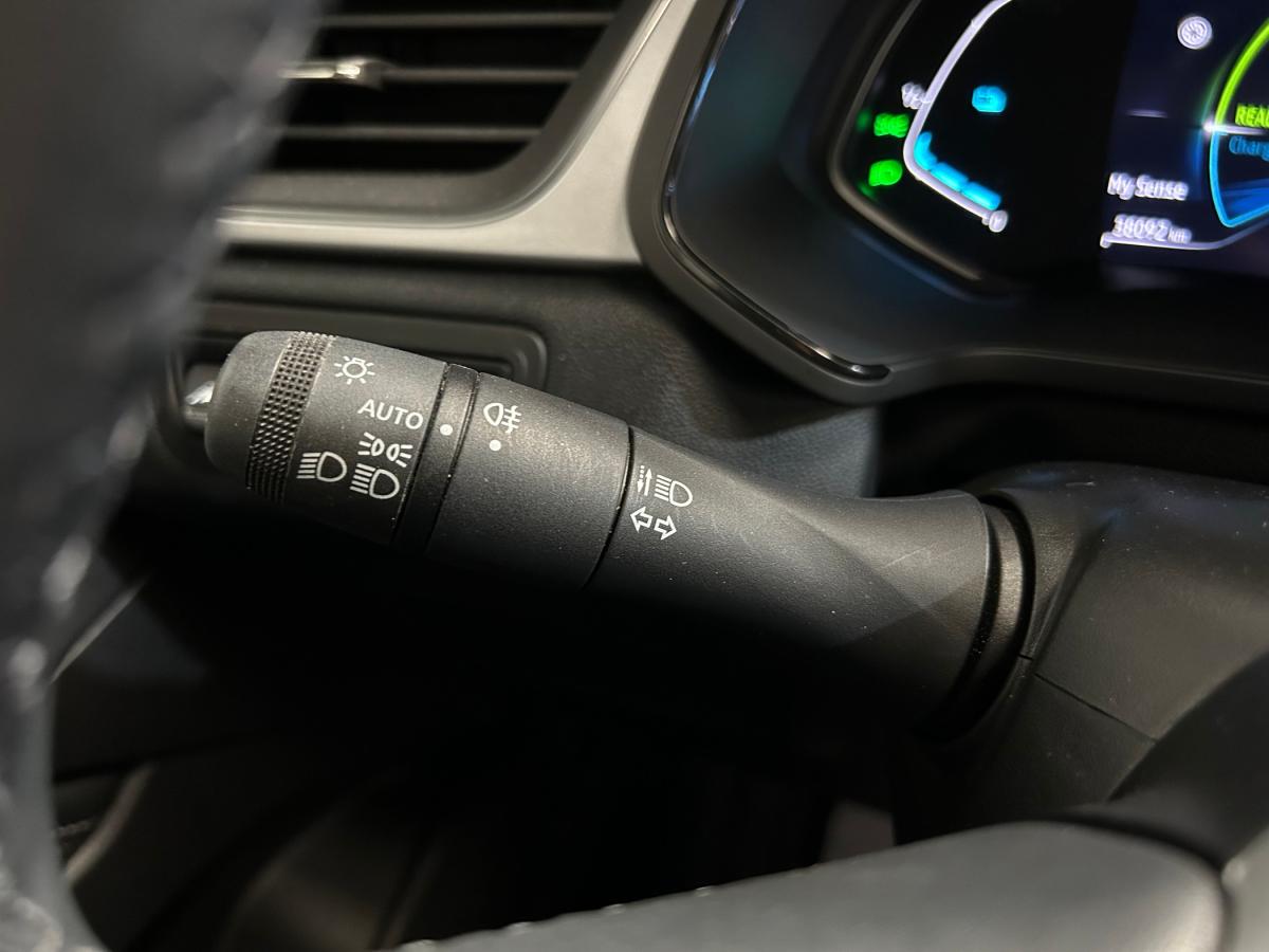 renault-captur-2023-hibrido-a-gasolina-1598cc