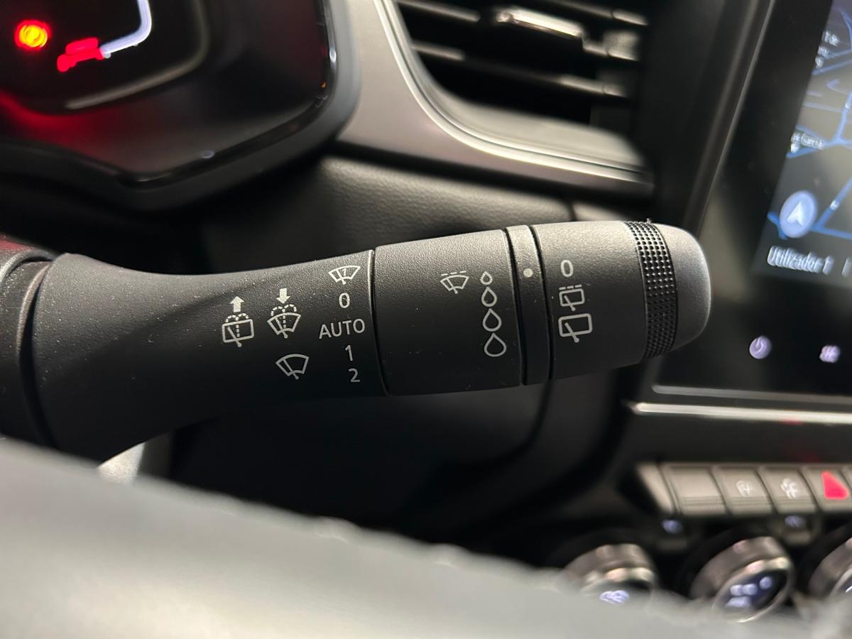 renault-captur-2023-hibrido-a-gasolina-1598cc
