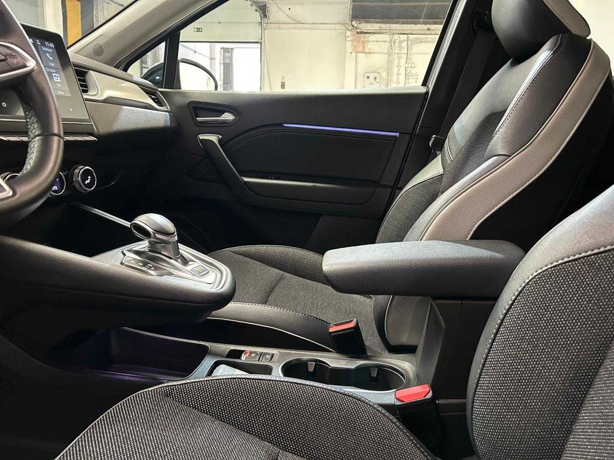 renault-captur-2023-hibrido-a-gasolina-1598cc