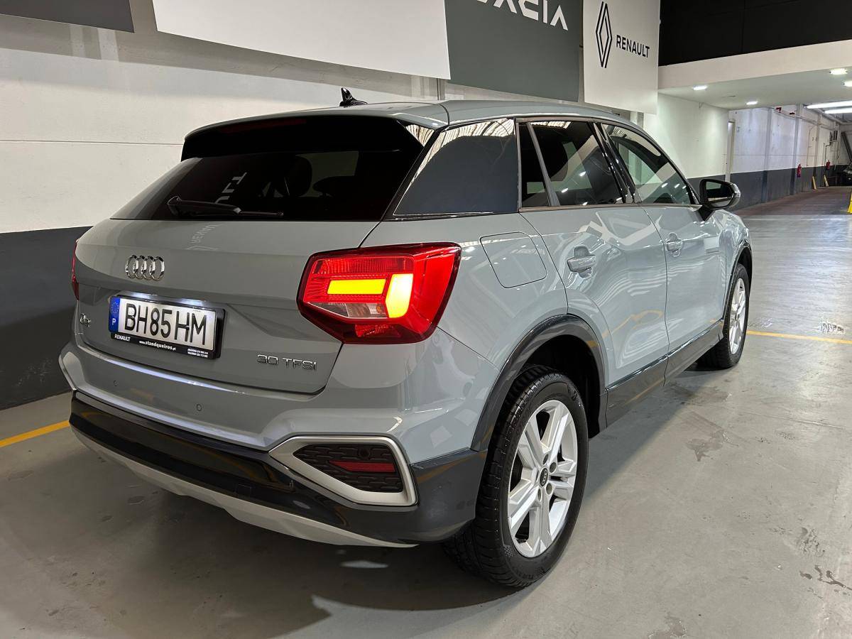 audi-q2-2024-gasolina-999cc