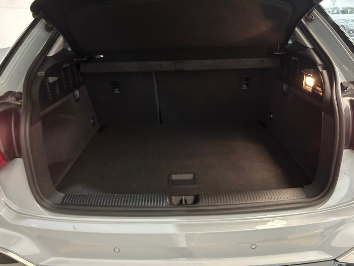 audi-q2-2024-gasolina-999cc