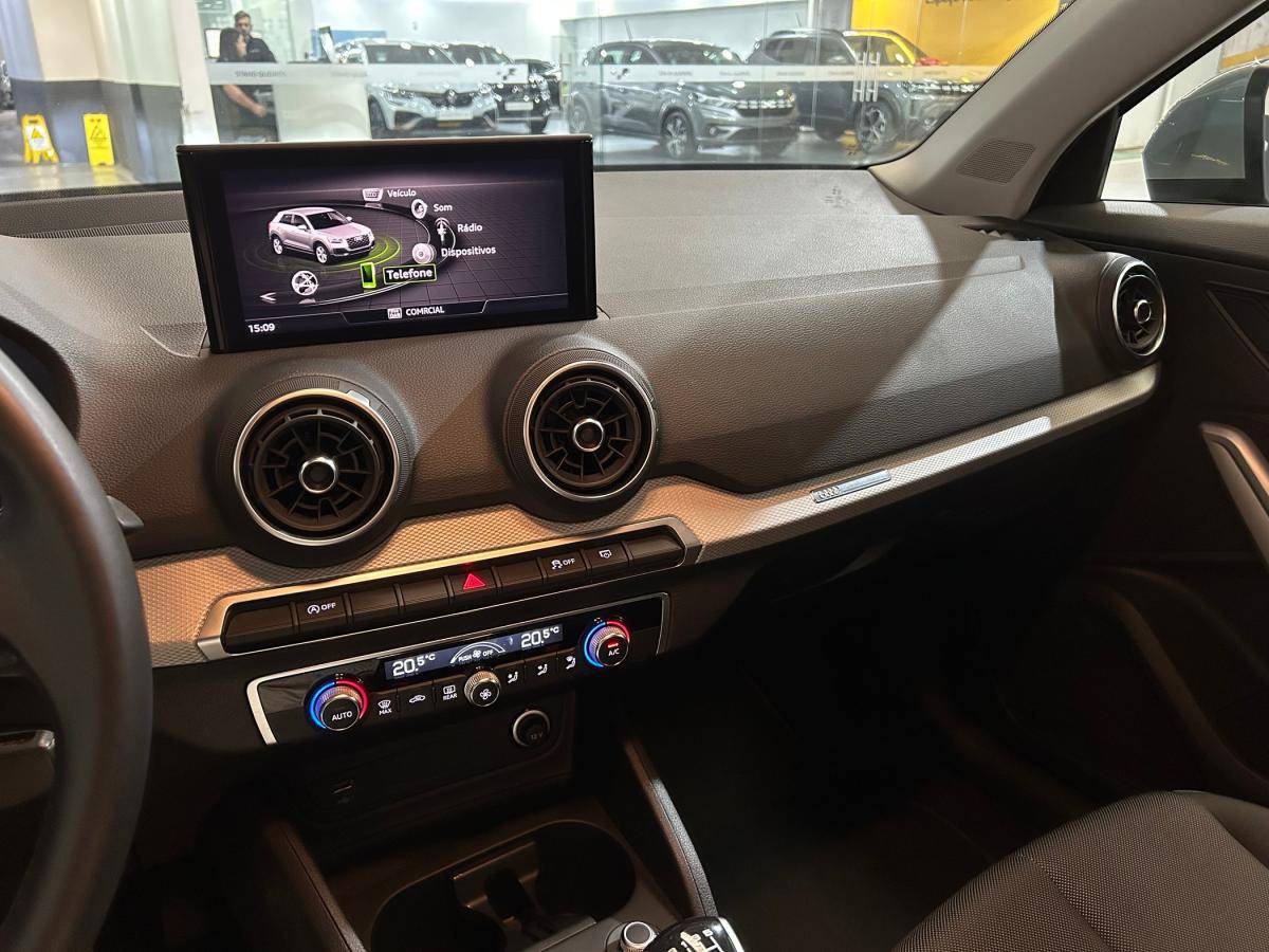 audi-q2-2024-gasolina-999cc
