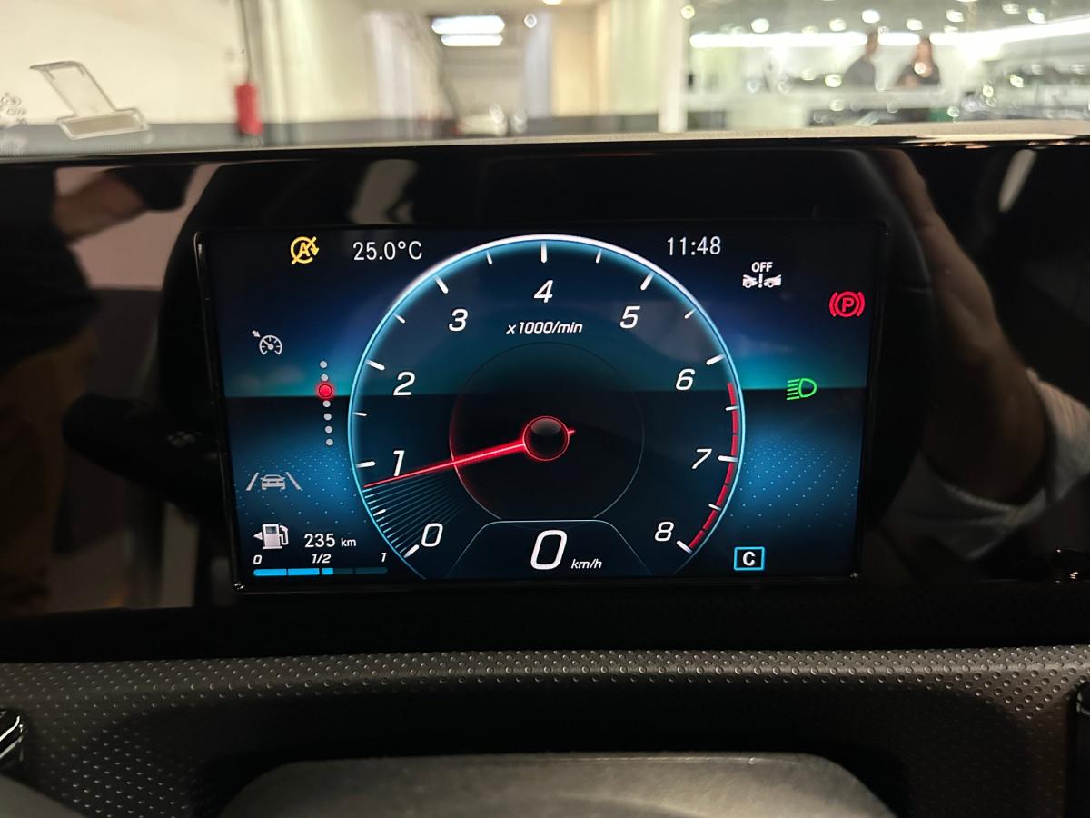 mercedes-benz-classe-a-2023-gasolina-1332cc