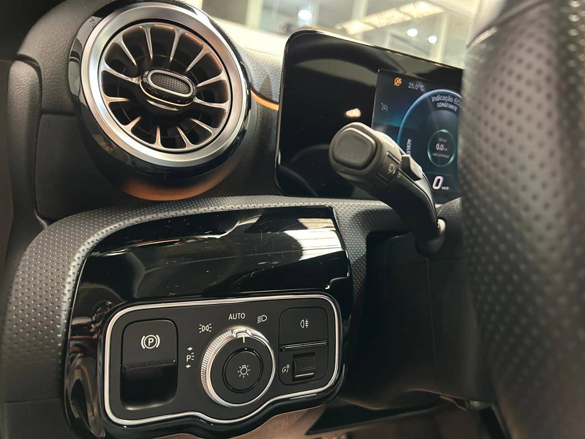 mercedes-benz-classe-a-2023-gasolina-1332cc