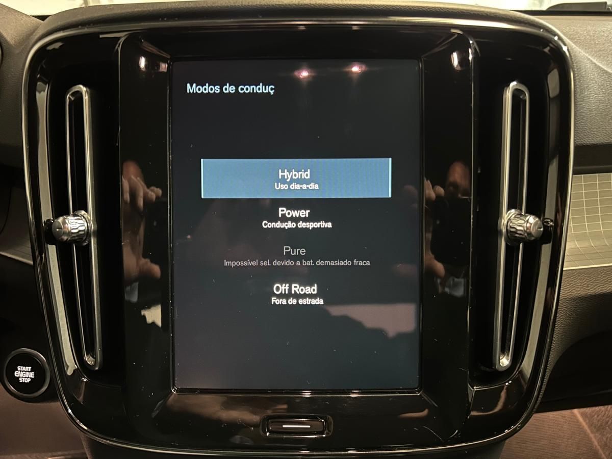 volvo-xc40-2021-hibrido-a-gasolina-1477cc