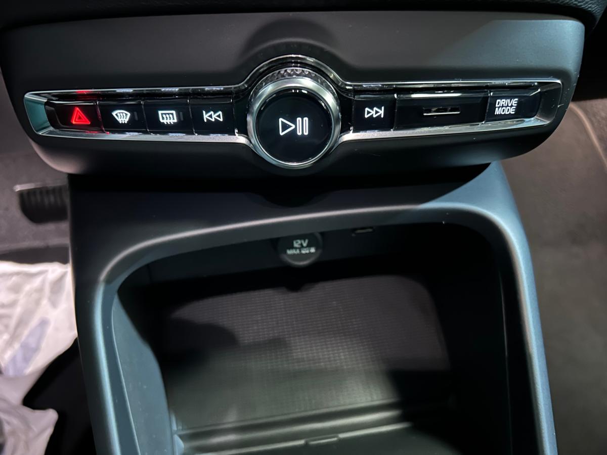 volvo-xc40-2021-hibrido-a-gasolina-1477cc