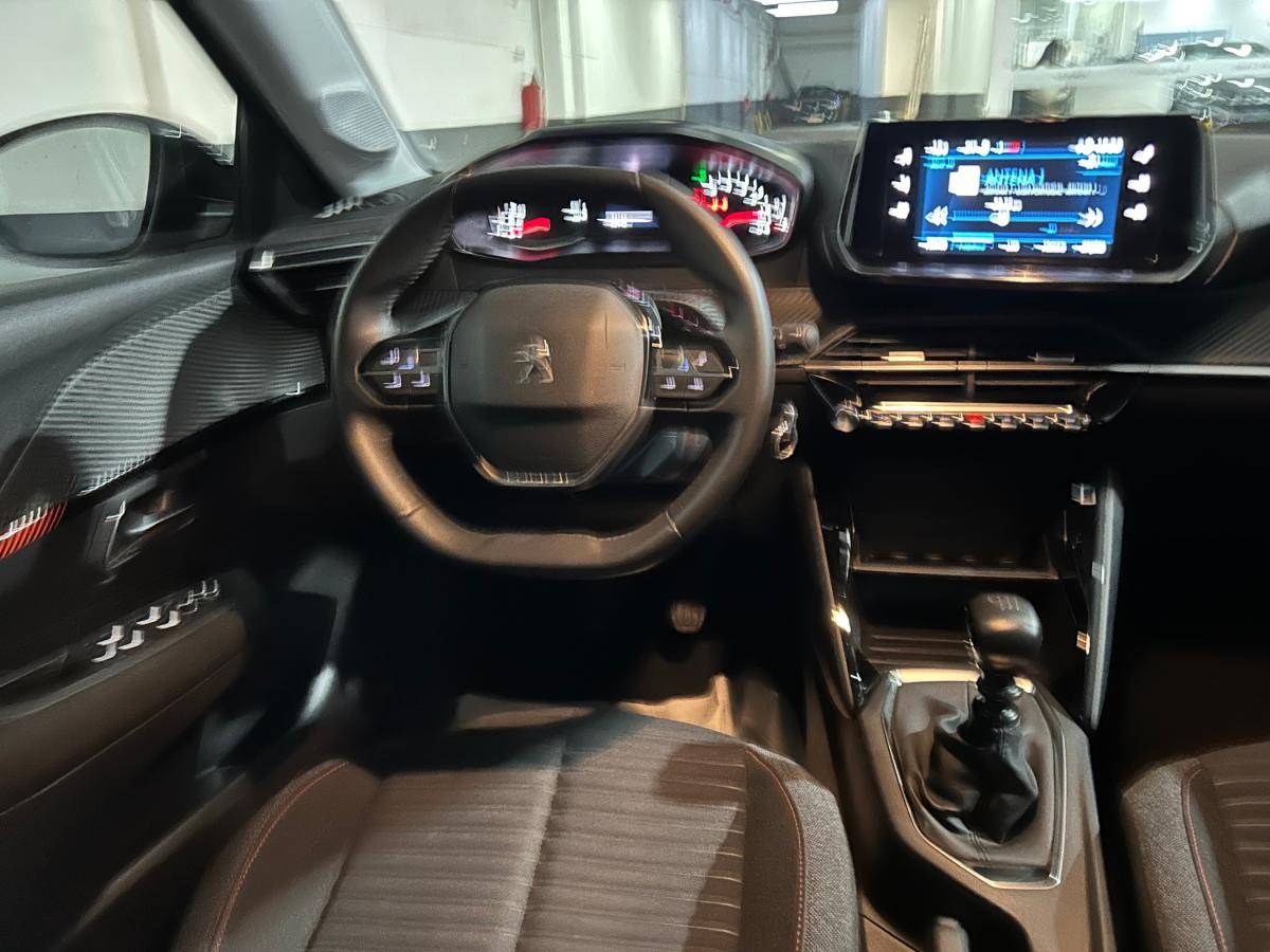 peugeot-208-2023-gasolina-1199cc