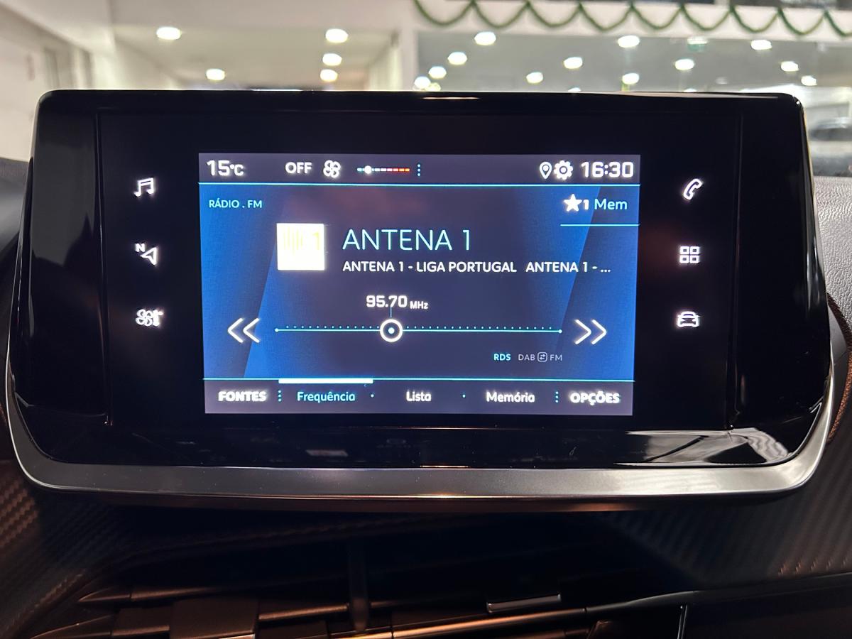 peugeot-208-2023-gasolina-1199cc