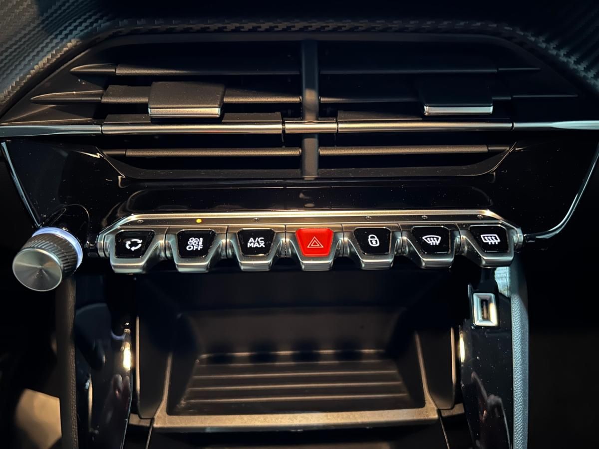 peugeot-208-2023-gasolina-1199cc