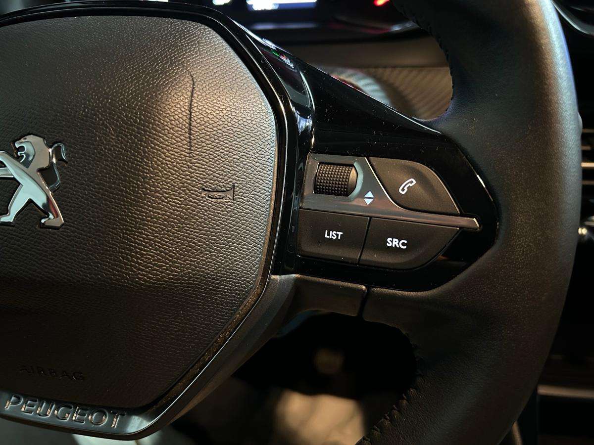 peugeot-208-2023-gasolina-1199cc